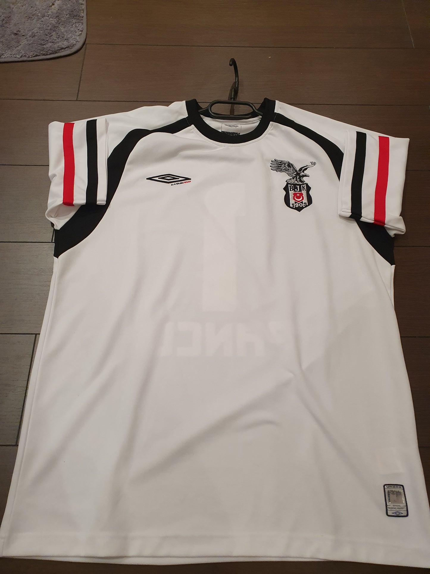 Tricou fotbal Besiktaș, Pancu 1, L