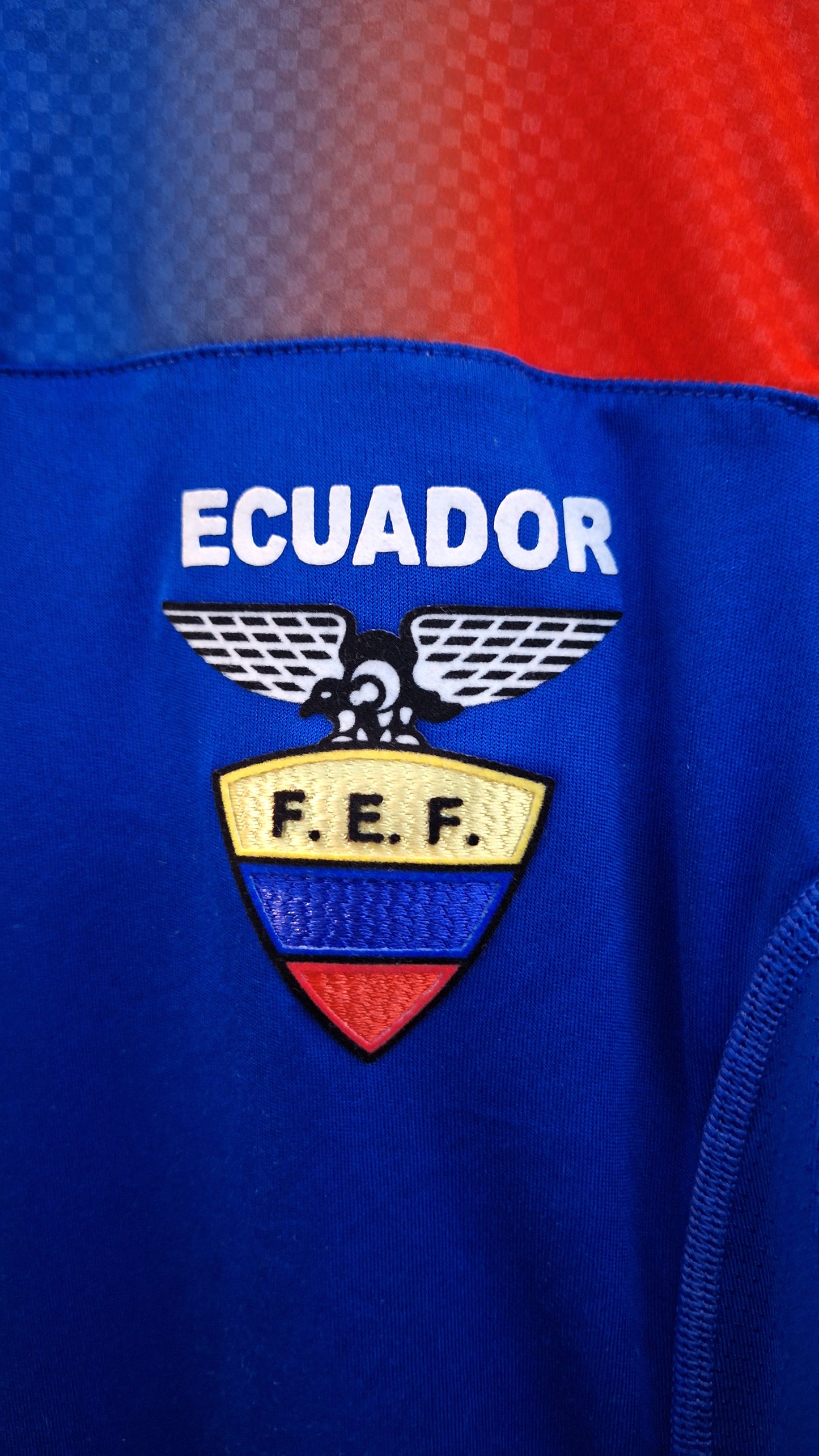 Tricou fotbal Ecuador 2013, Chuco Benitez, M