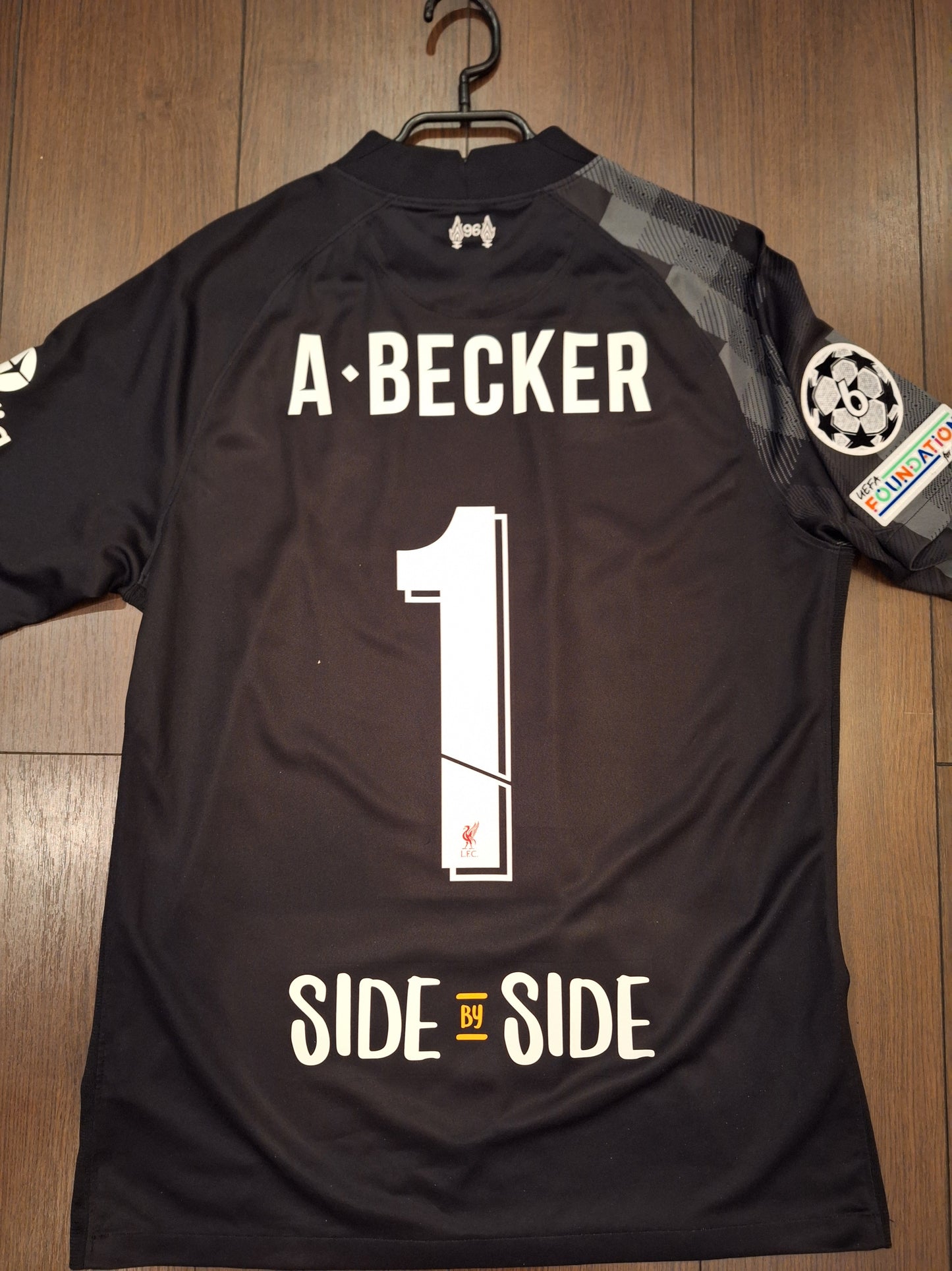 Tricou fotbal portar Liverpool, Alisson Becker M