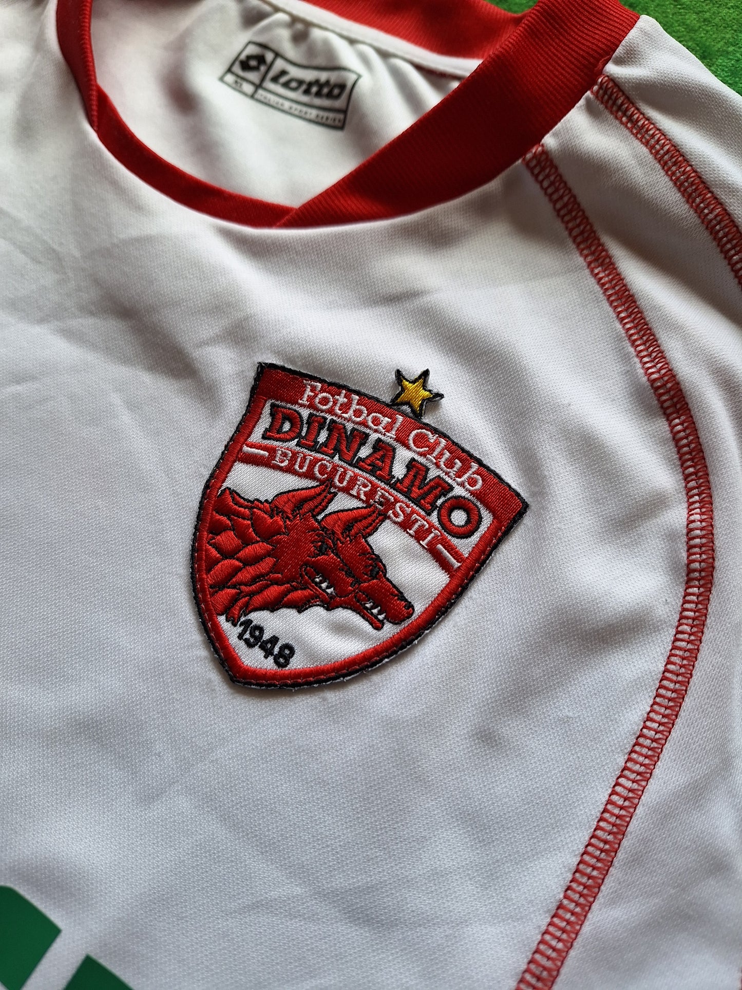 Tricou fotbal Dinamo 2004-2006, Niculescu 9, L