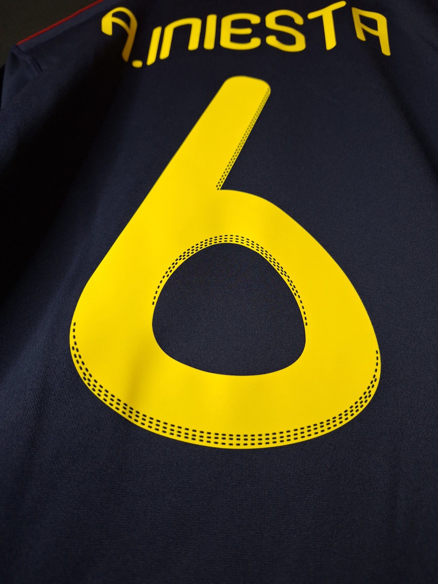Tricou fotbal Spania 2010, Iniesta 6, S