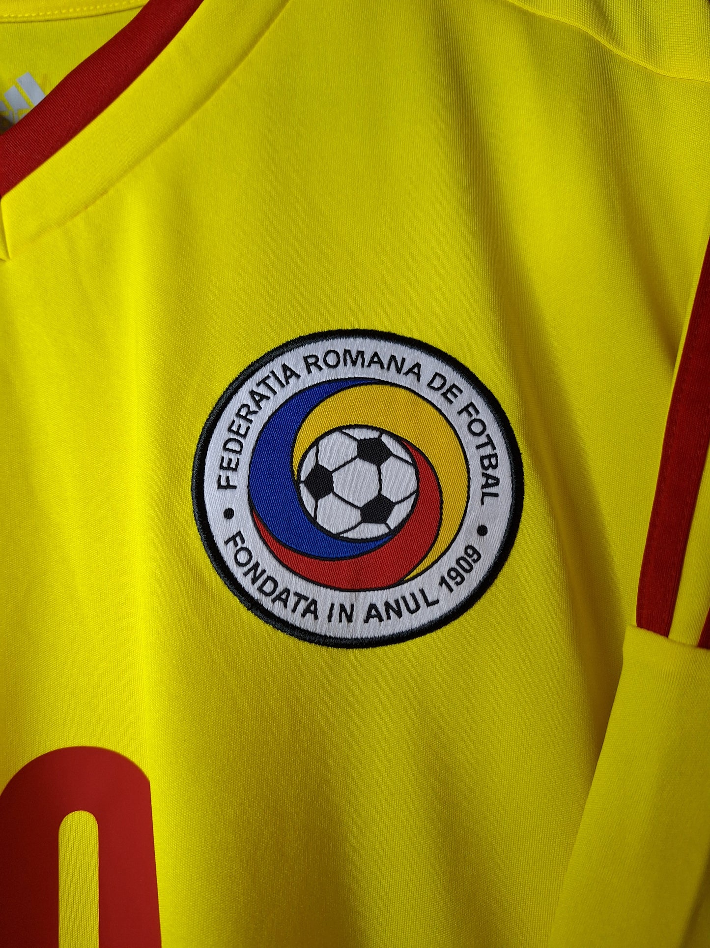 Tricou fotbal România 2012, Mutu 10, L