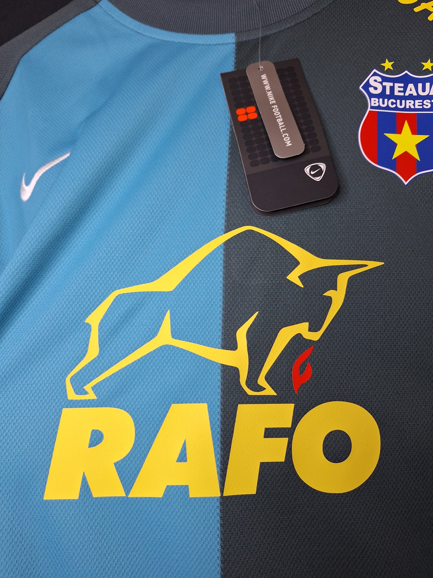 Tricou fotbal Steaua, Carlos 13, L