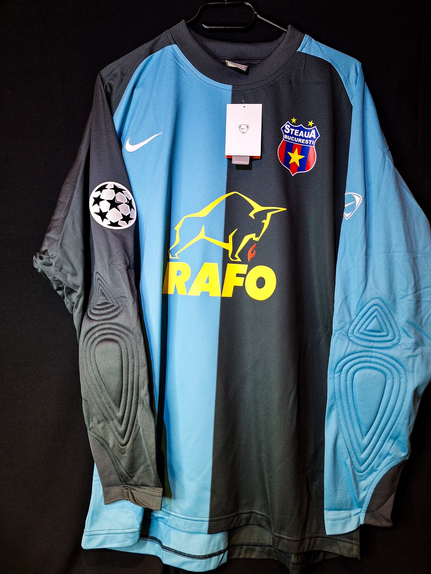 Tricou fotbal Steaua 2006, Cernea 12, L