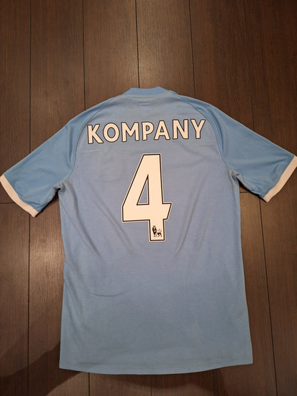 Tricou fotbal Manchester City 2010-2011, Kompany 4, M
