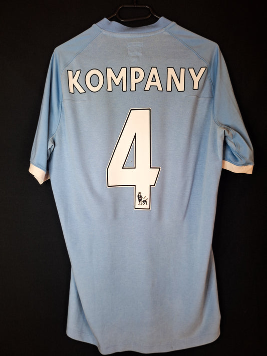 Tricou fotbal Manchester City 2010-2011, Kompany 4, M