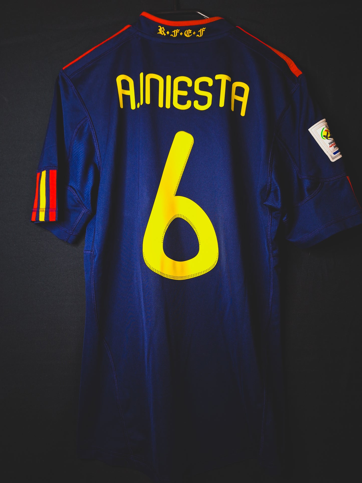 Tricou fotbal Spania 2010, Iniesta 6, S