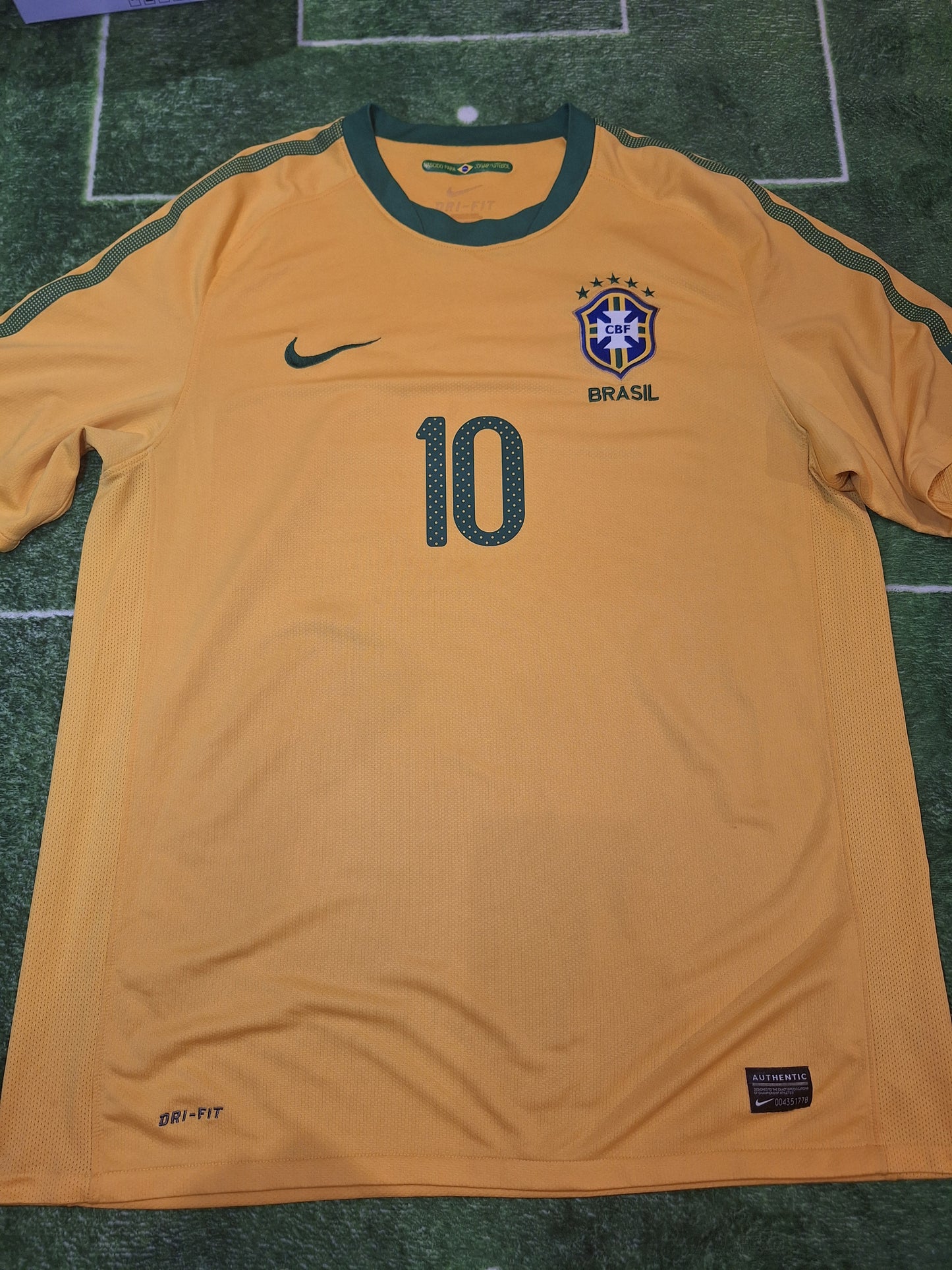 Tricou fotbal Brazilia 2010 home, Kaka 10, L