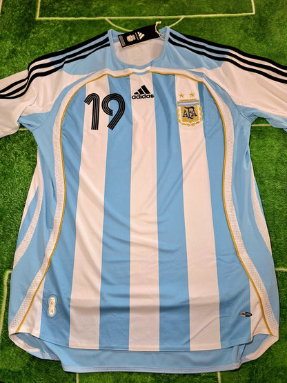 Argentina 2006 home shirt, Messi 19, M