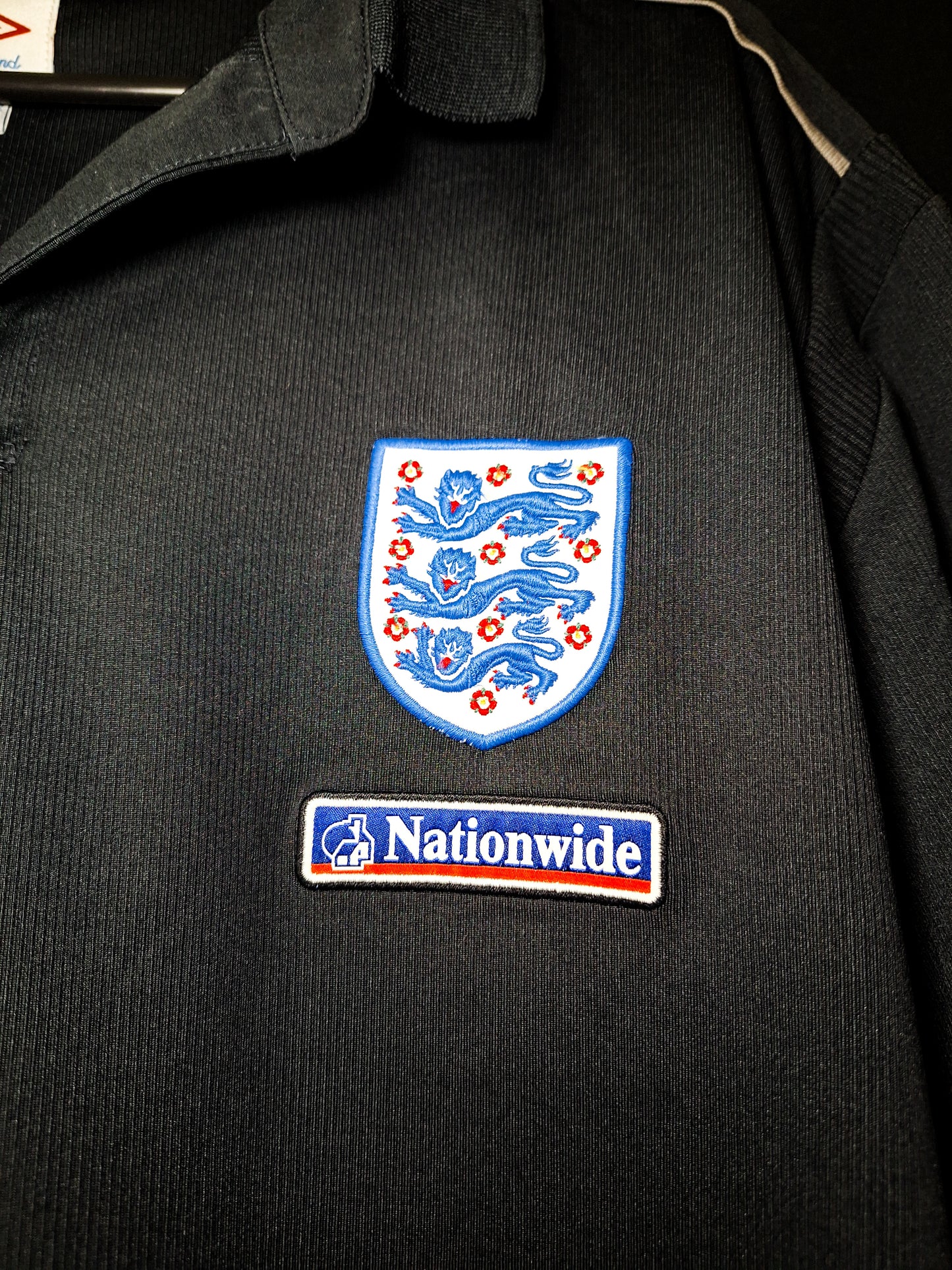 England 2010 Umbro training shirt, XL/XXL