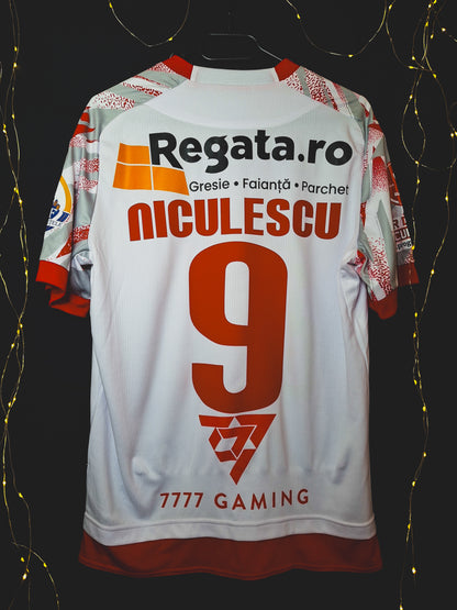 Dinamo Bucharest 2023-2024 football shirt, Niculescu 9, M