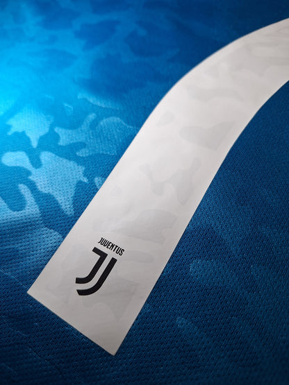 Juventus 2019-2020 third shirt, Ronaldo 7, M