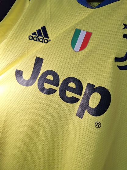 Juventus 2020-2021 goalkeeper shirt, Buffon 77, M