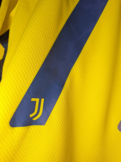 Juventus 2020-2021 goalkeeper shirt, Buffon 77, M