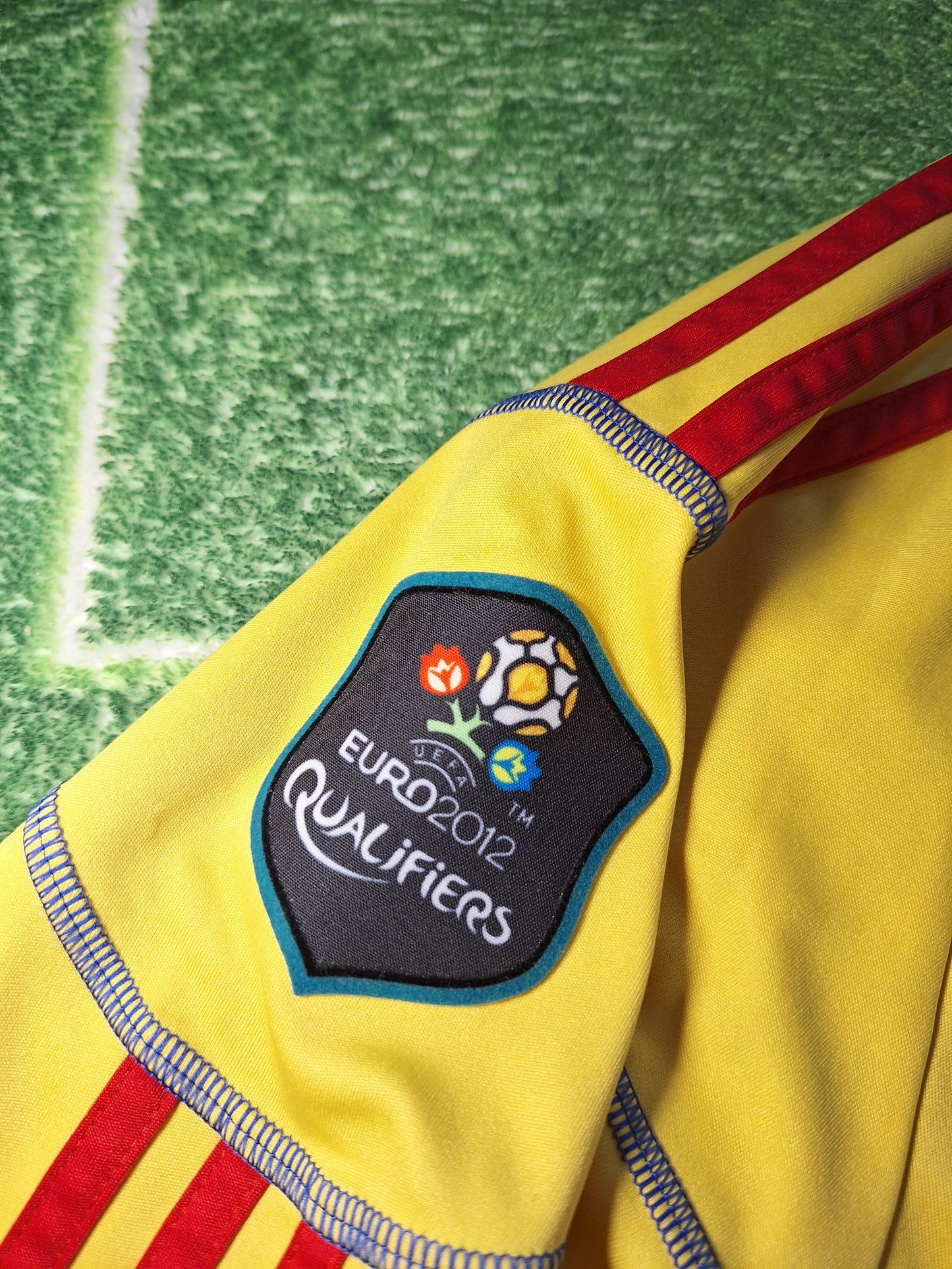 Tricou de fotbal România 2010-2012, Mutu 10, S
