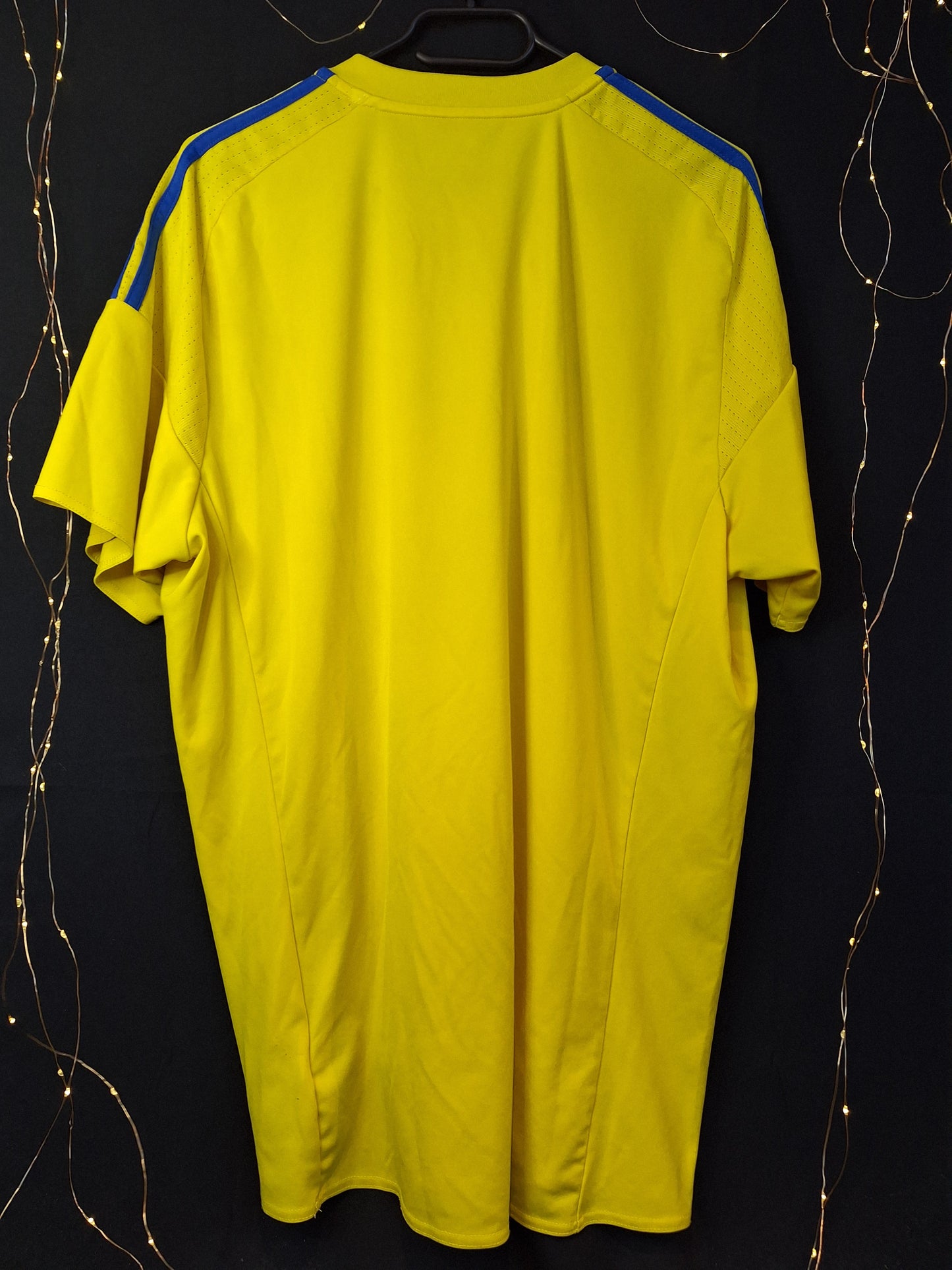 Ukraine 2016 home shirt, XL