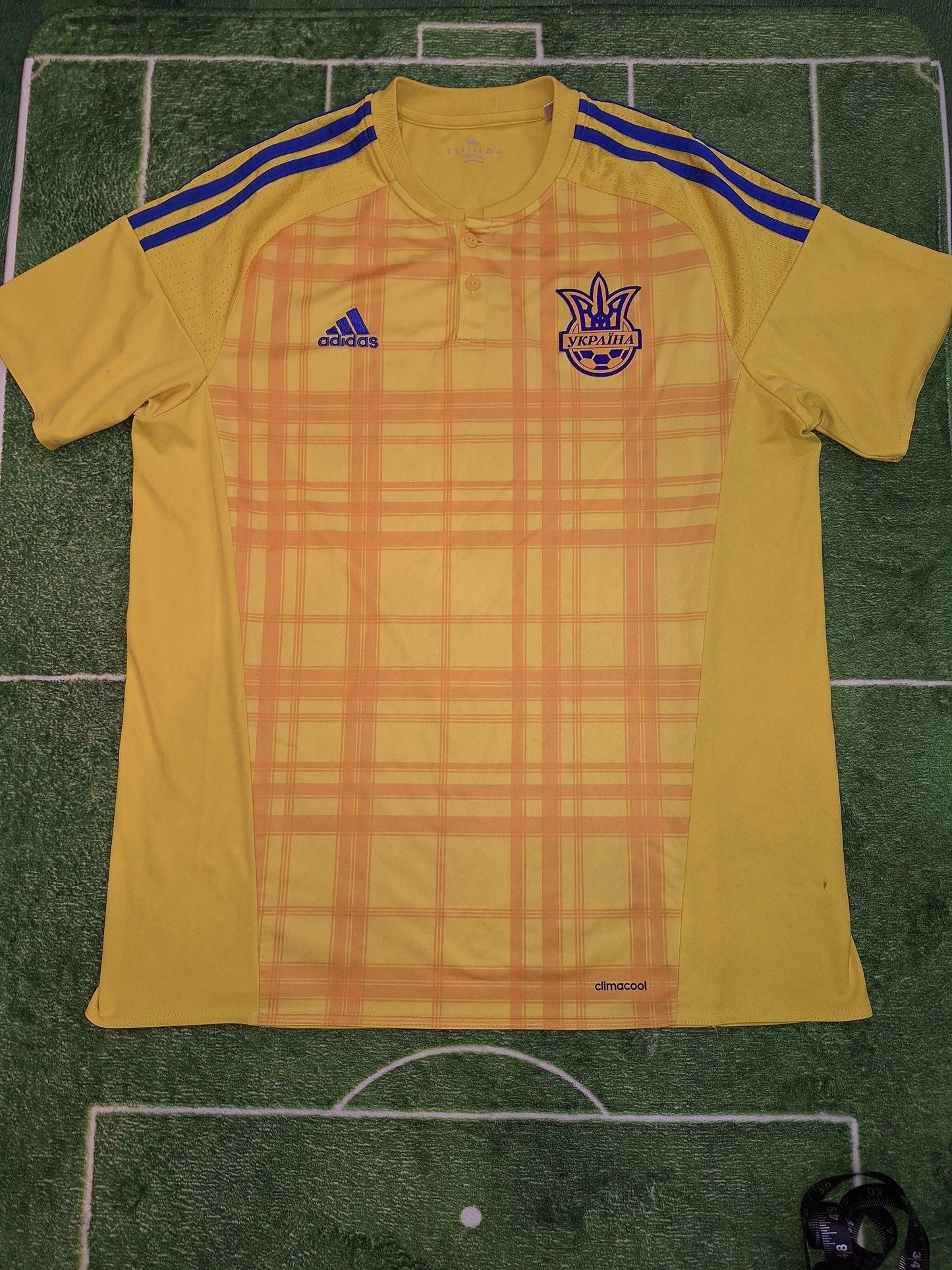 Ukraine 2016 home shirt, XL