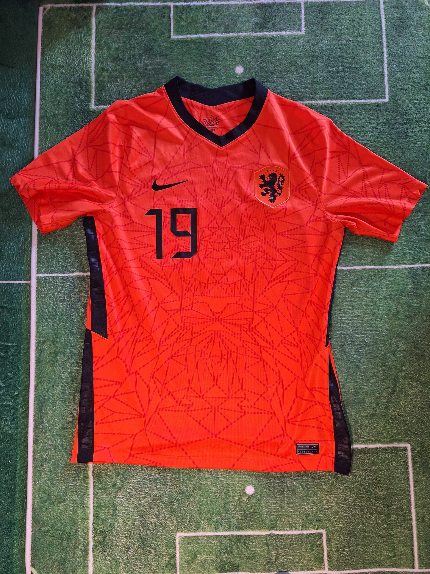 Netherlands 2020 shirt, Weghorst 19, M