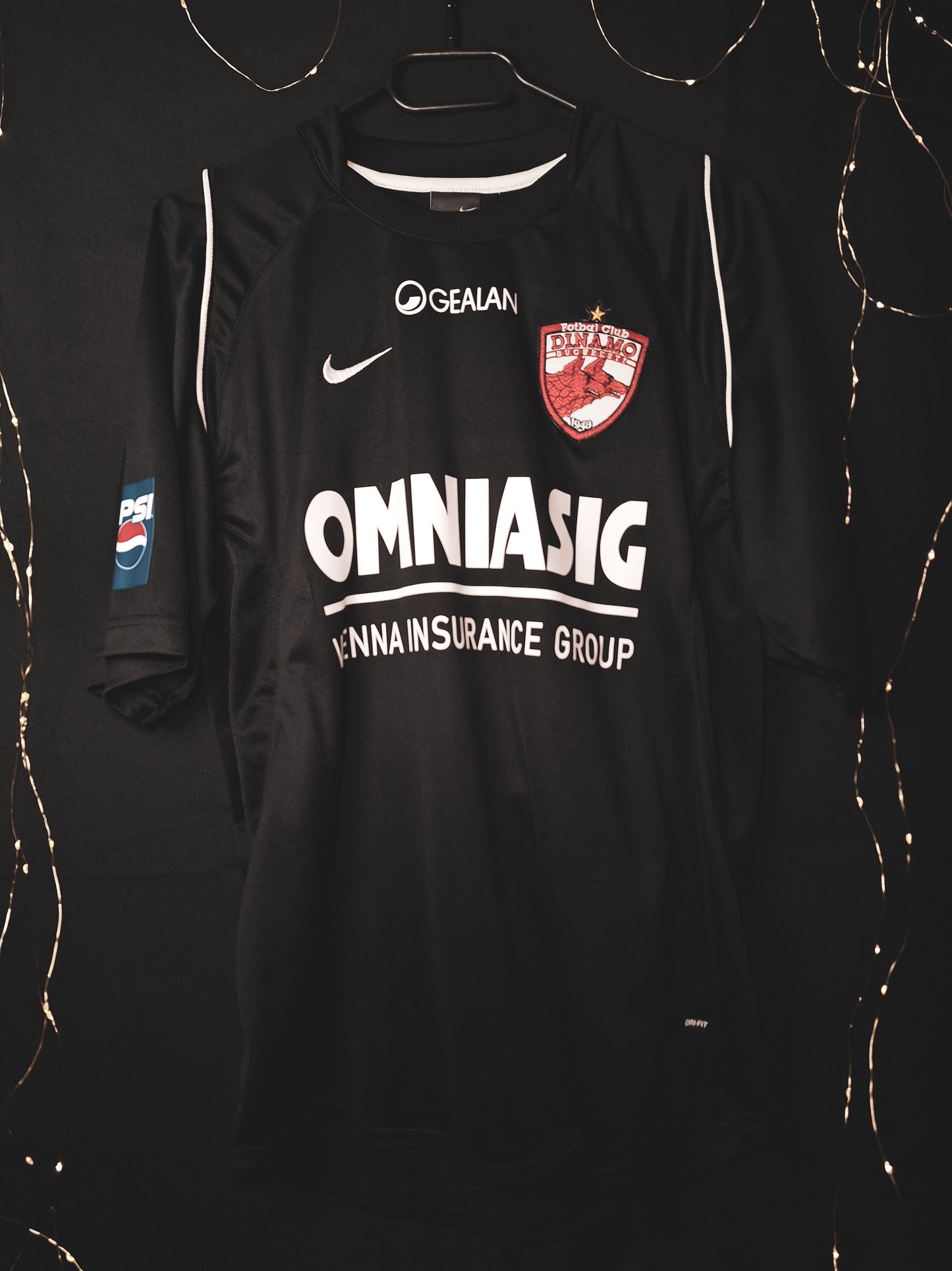 Tricou fotbal Dinamo, Niculescu 9, M