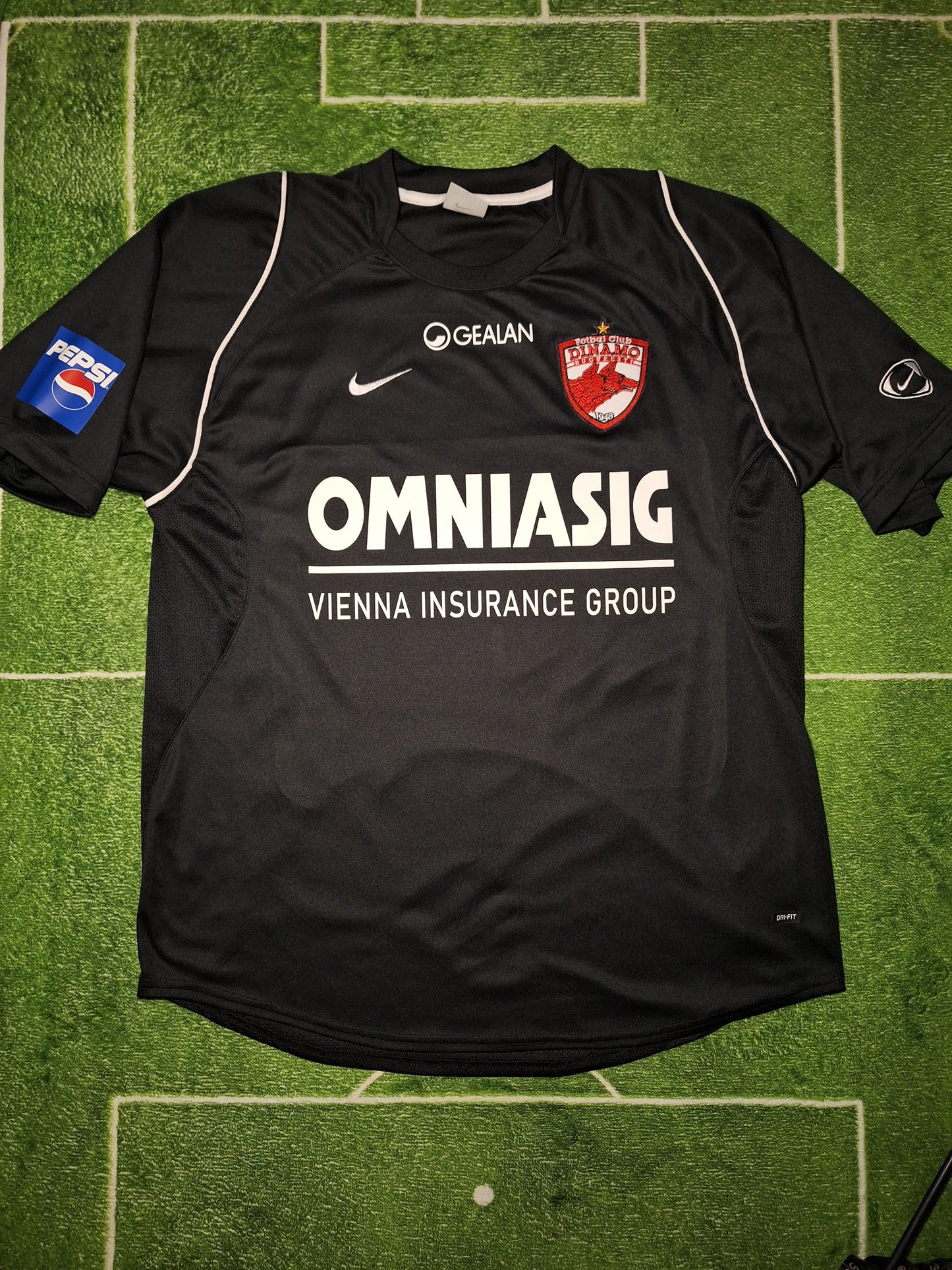 Tricou fotbal Dinamo, Niculescu 9, M