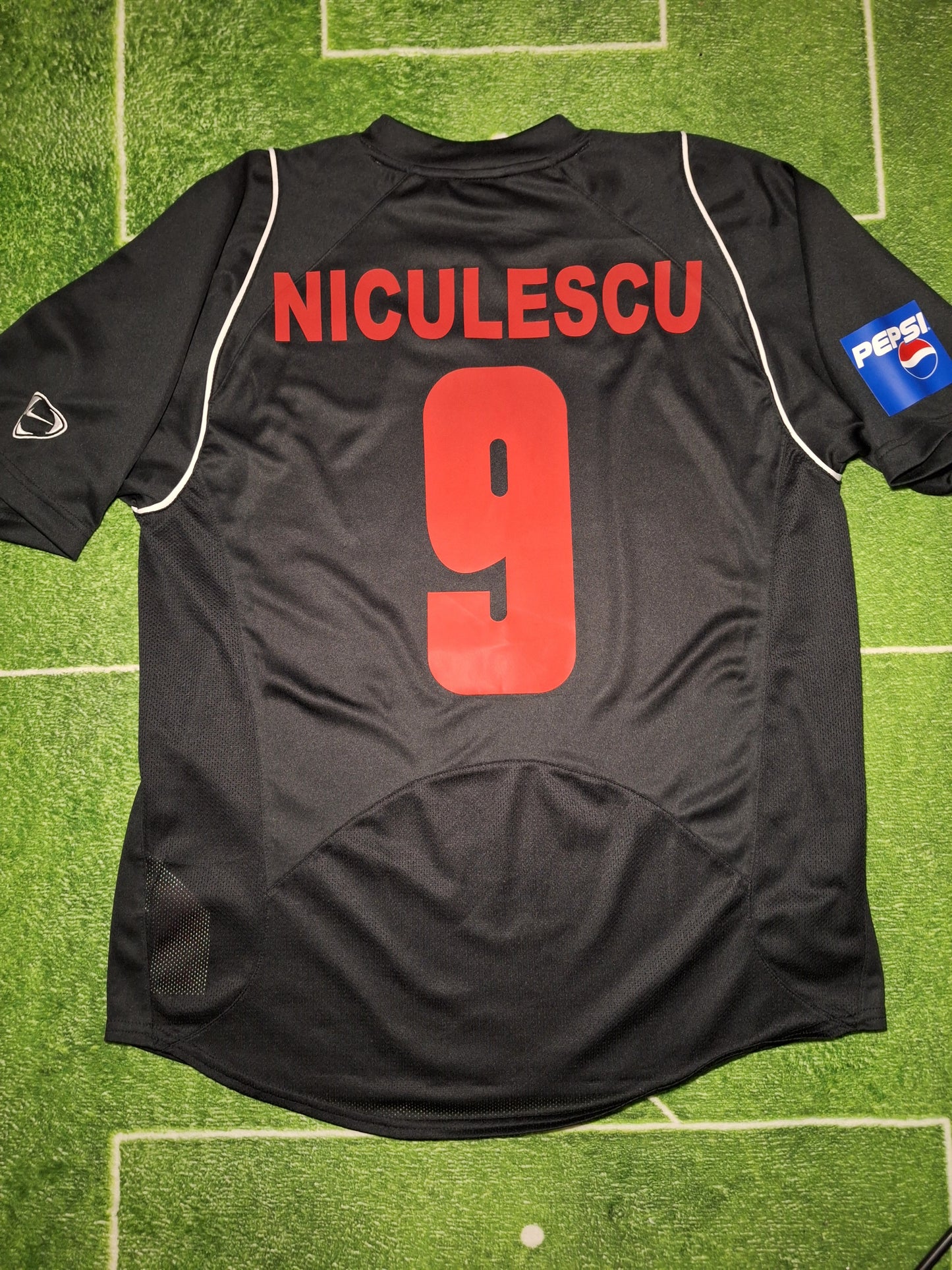 Tricou fotbal Dinamo, Niculescu 9, M
