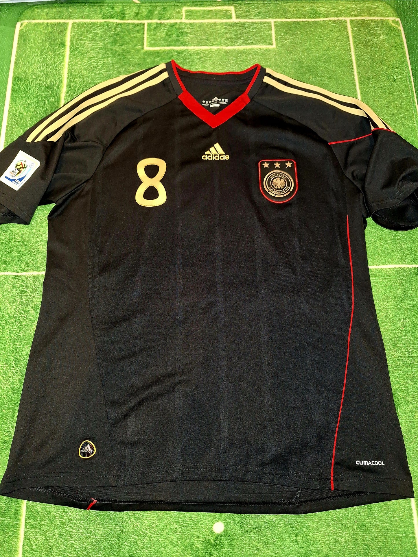 Germany 2010 away shirt, Ozil 8, XL