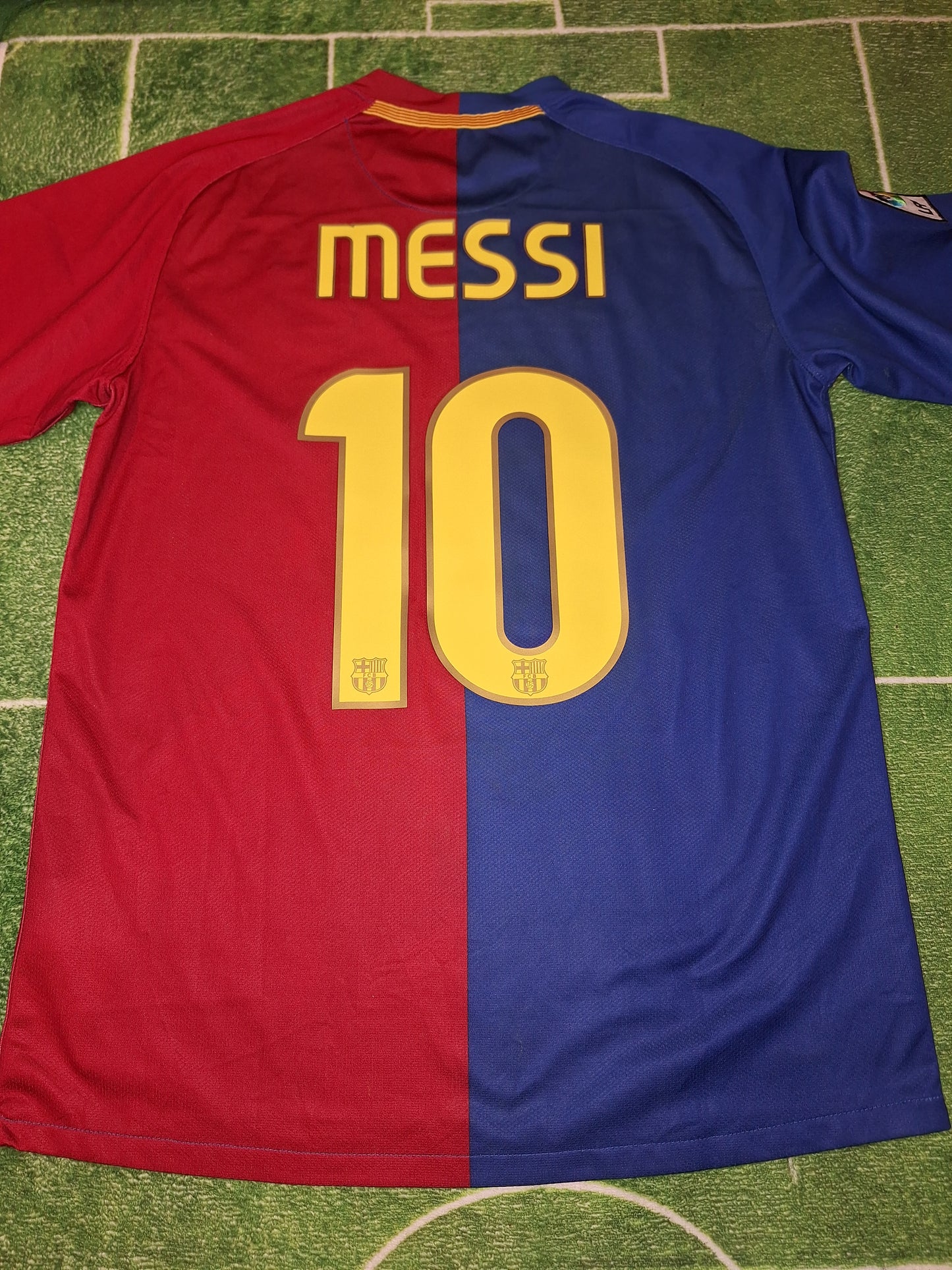 Barcelona 2008-2009 home shirt, Messi 10, M