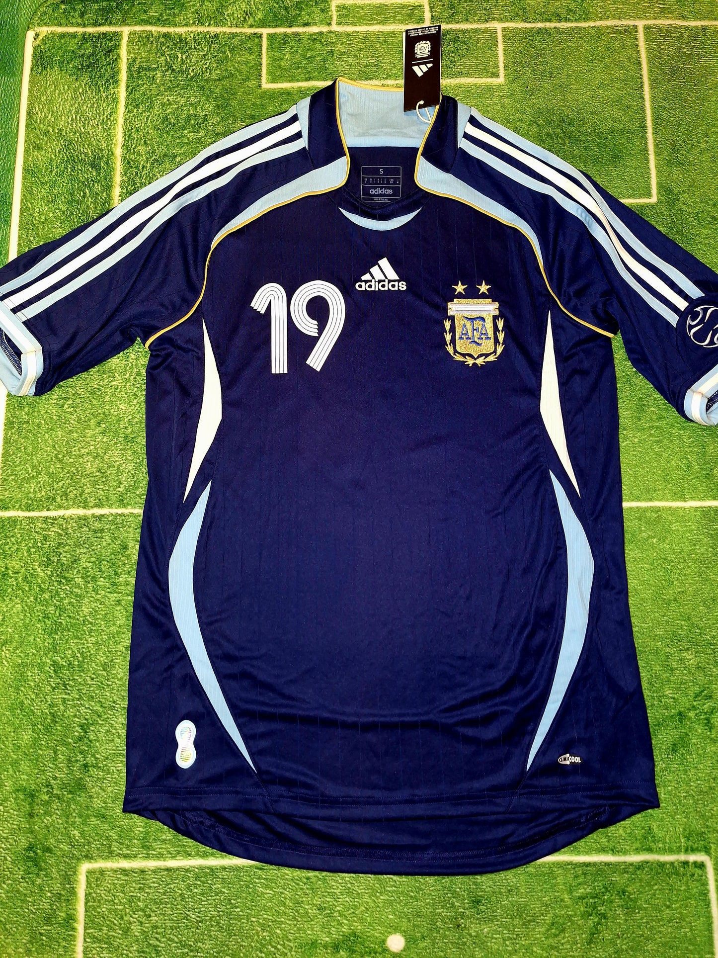 Tricou de fotbal Argentina 2006 deplasare, Messi 19, S