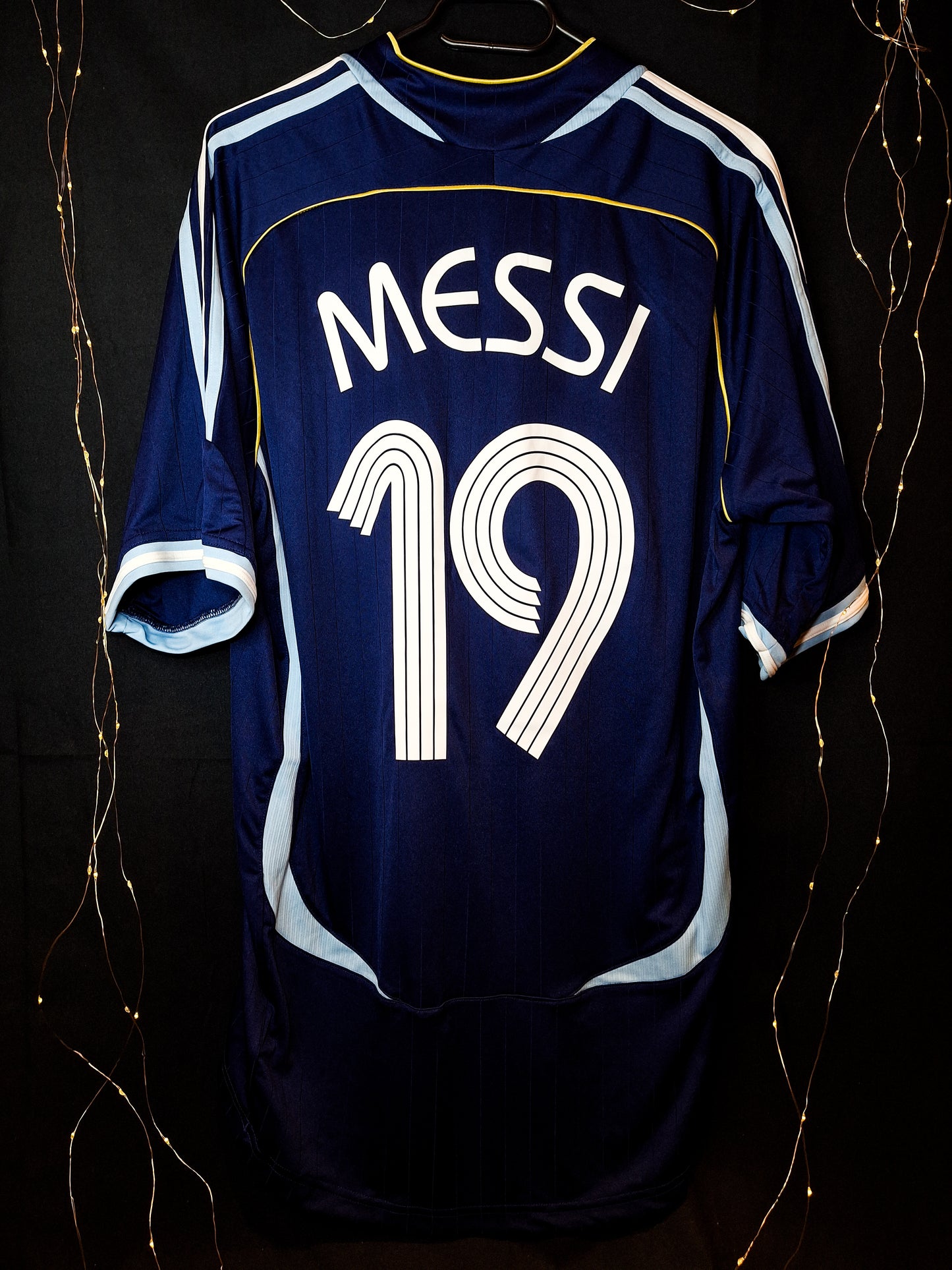 Argentina 2006 away shirt, Messi 19, L