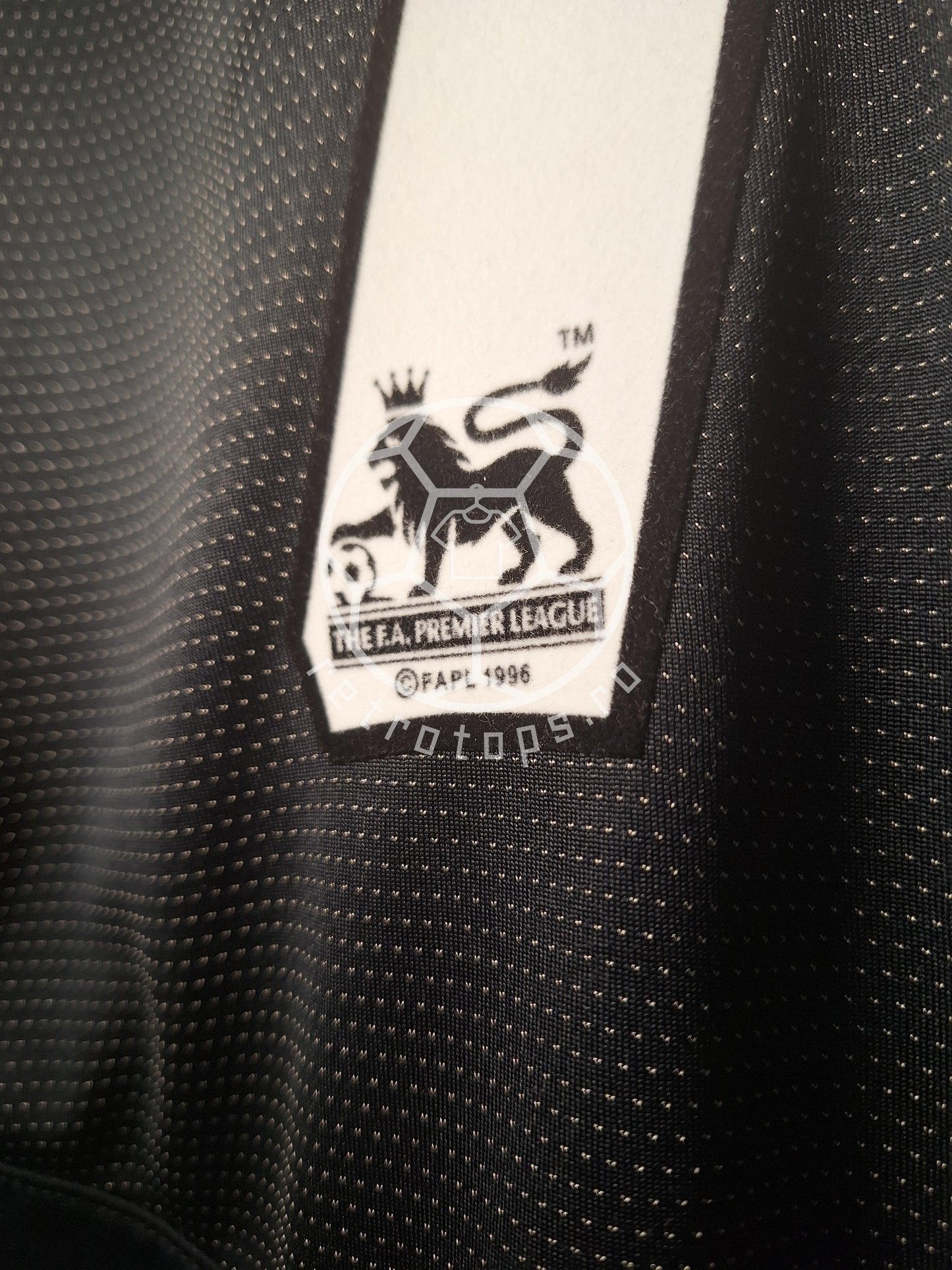 Tricou de fotbal Chelsea 2004-2005 deplasare, Mutu 7, M