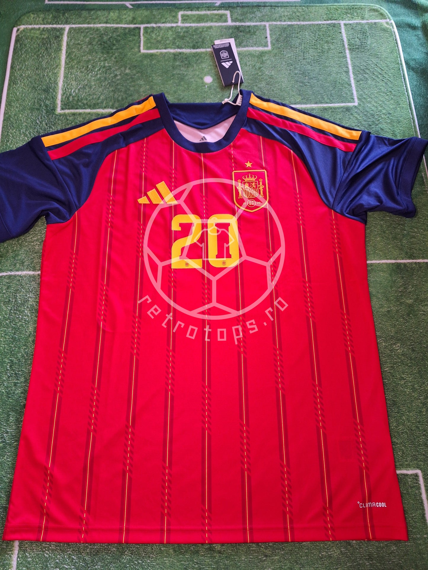 Spain 2026 home shirt, Pedri 20, L