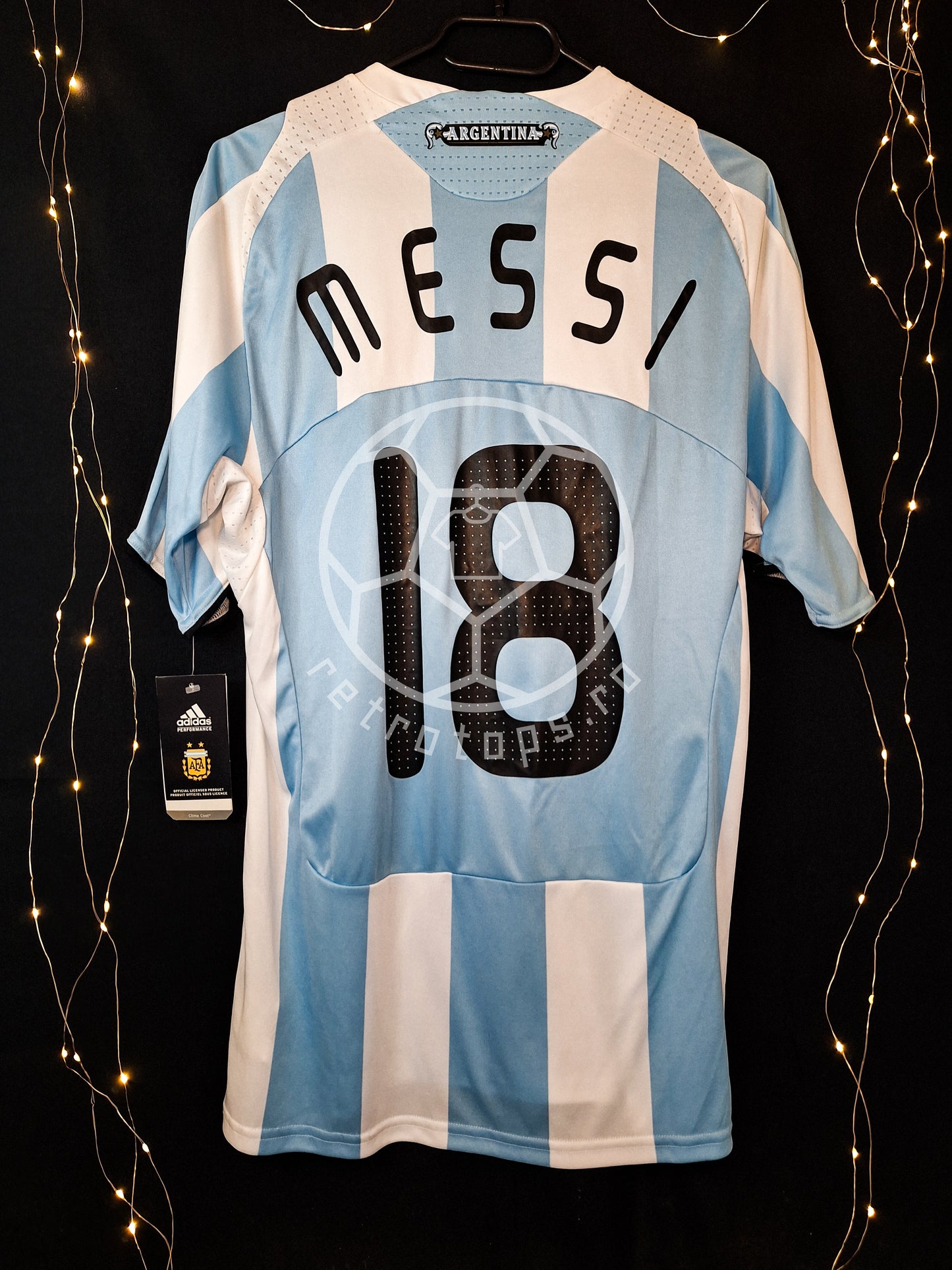 Argentina 2008-2009 home shirt BNWT, Messi 18, M