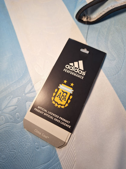 Argentina 2008-2009 home shirt BNWT, Messi 18, M