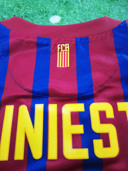 Barcelona 2011-2012 home shirt, Iniesta 8, M