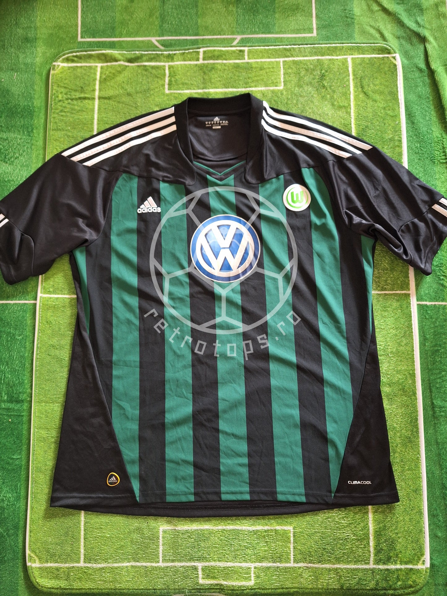 Wolfsburg 2010-2011 away, Diego 28, 3XL
