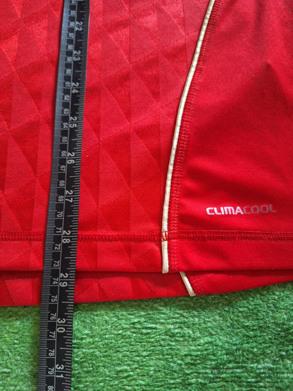 Liverpool 2010-2012 home shirt, Suarez 7, M