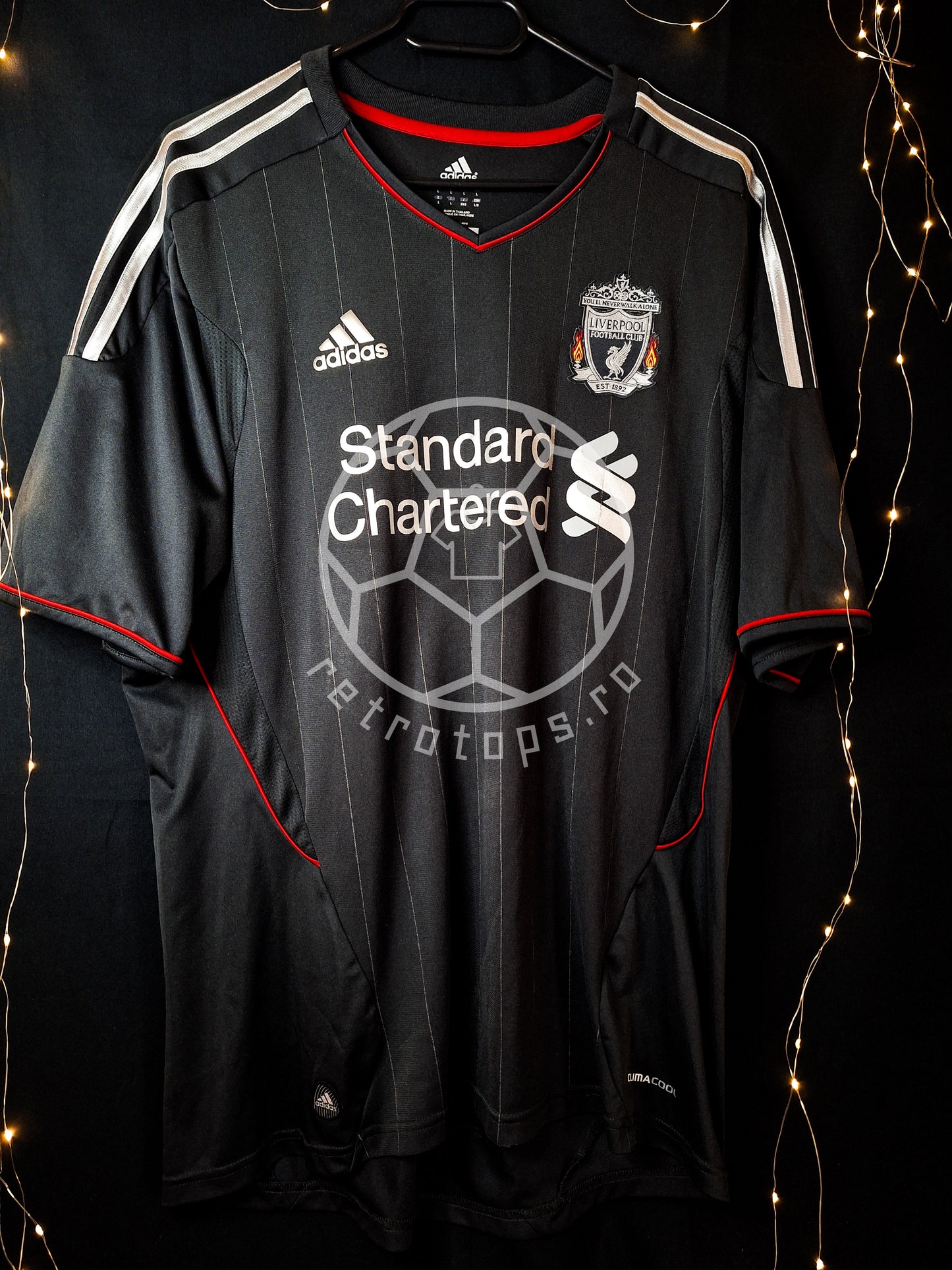 Liverpool away shirt 2011-2012, Gerrard 8, L
