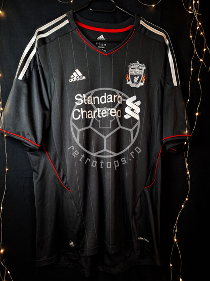 Liverpool away shirt 2011-2012, Gerrard 8, L