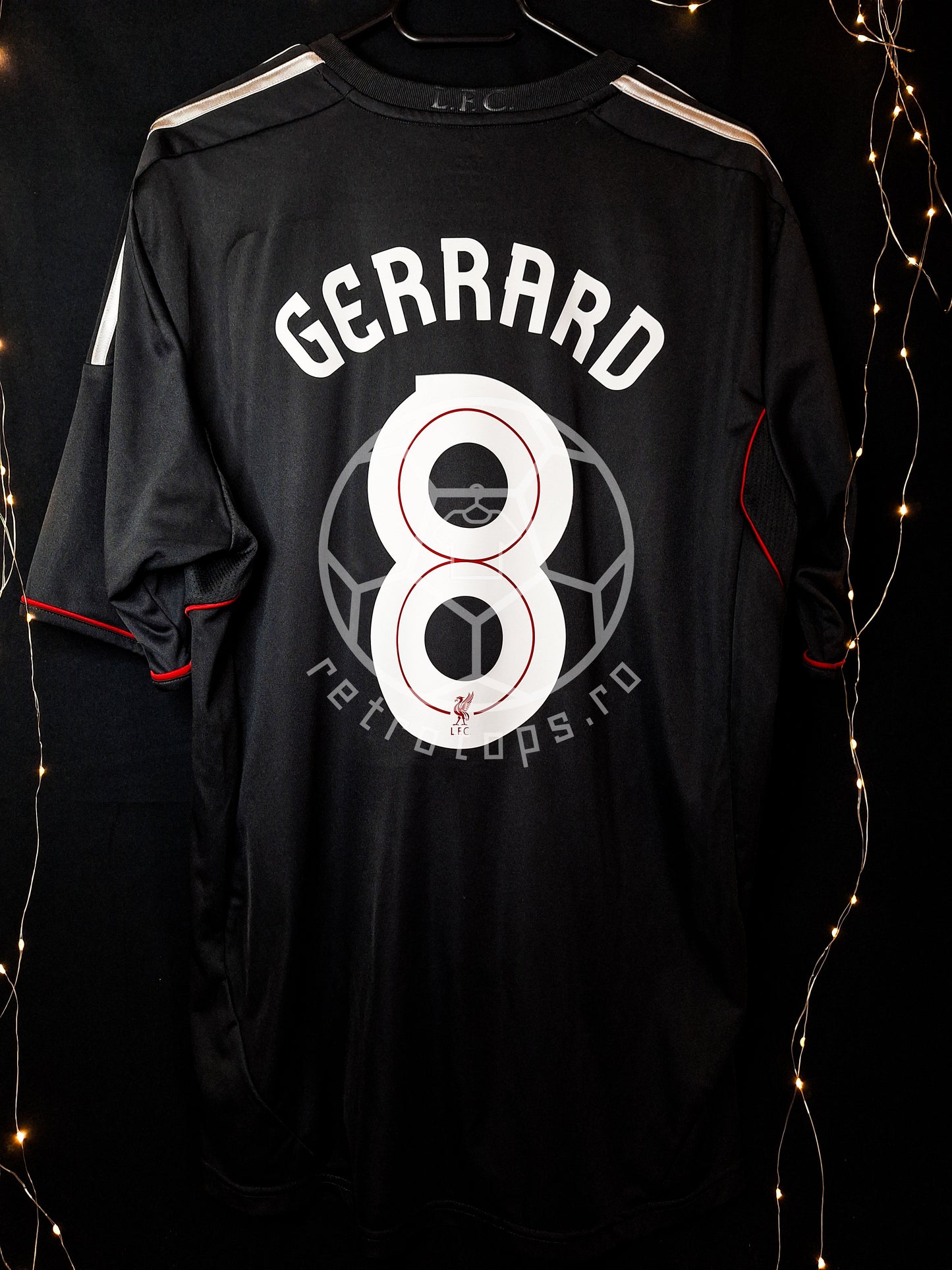 Liverpool away shirt 2011-2012, Gerrard 8, L