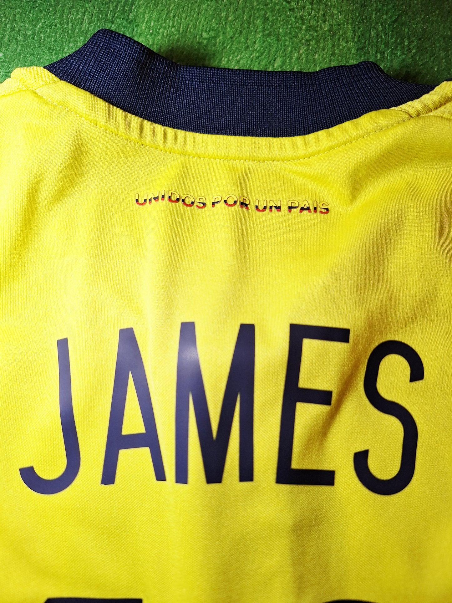 Colombia 2015-2016 shirt, James 10, L