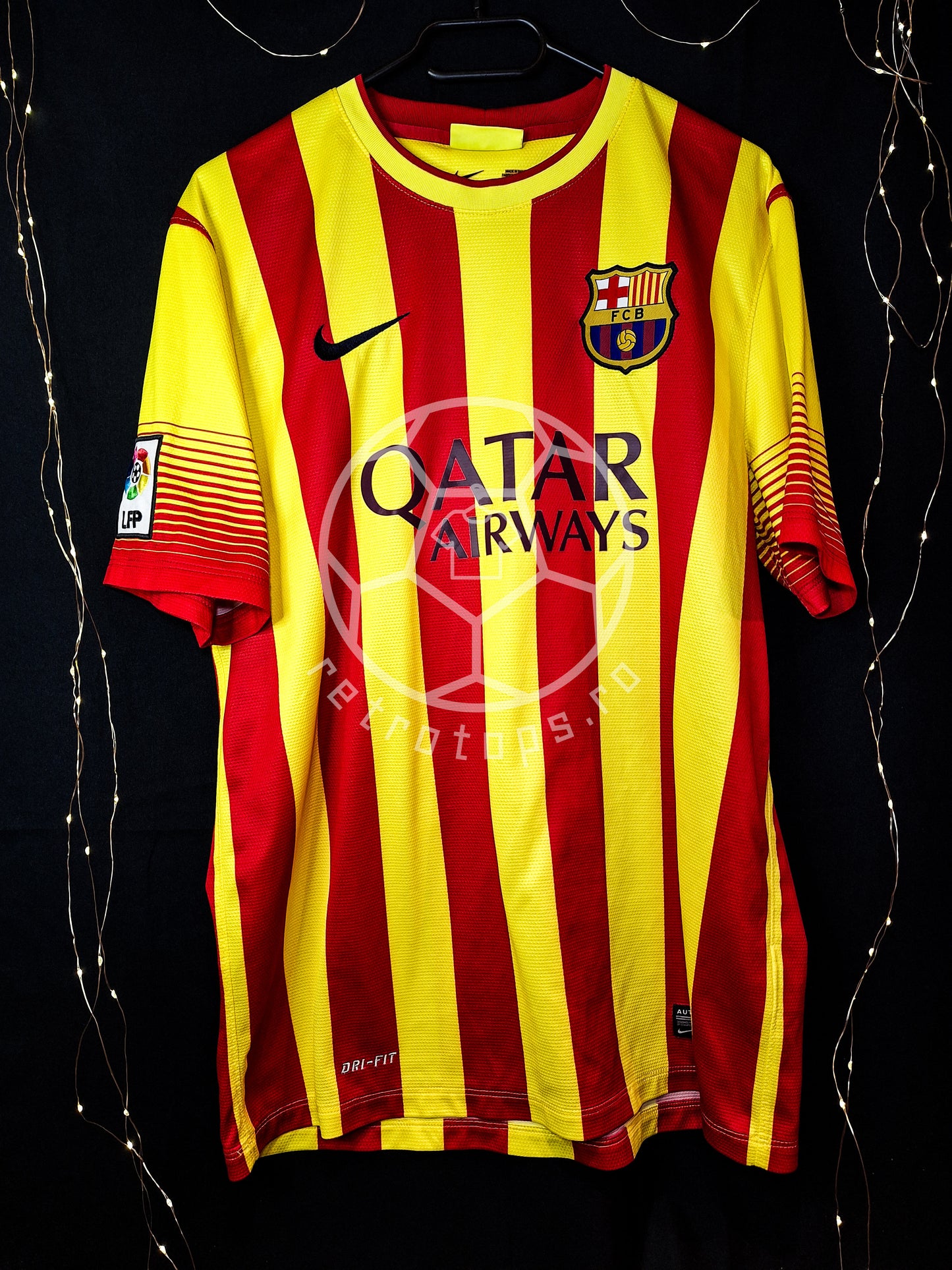 Barcelona 2013-2014 away shirt, Neymar 11, L
