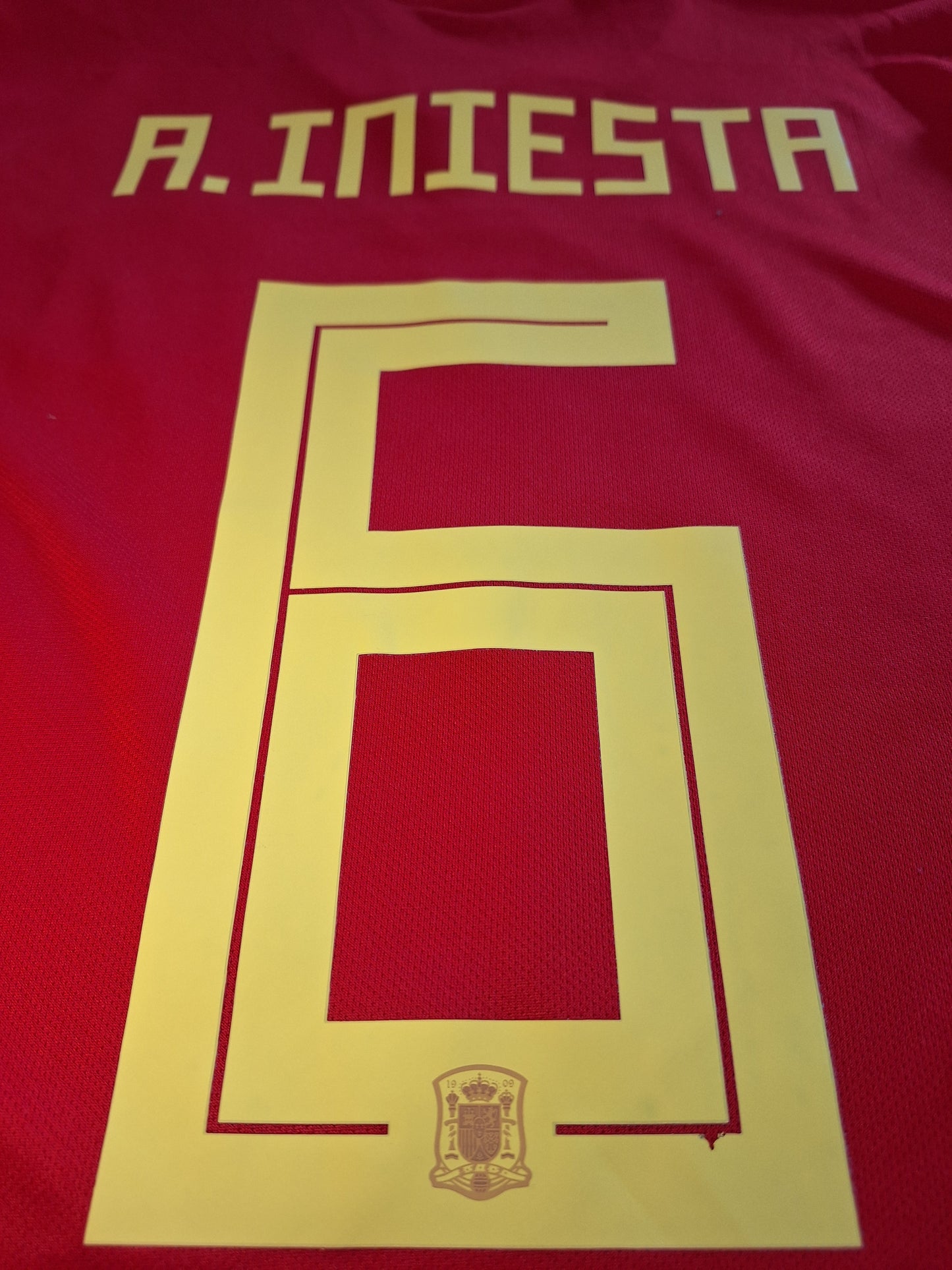 Spain 2018 home shirt, Iniesta 6, M