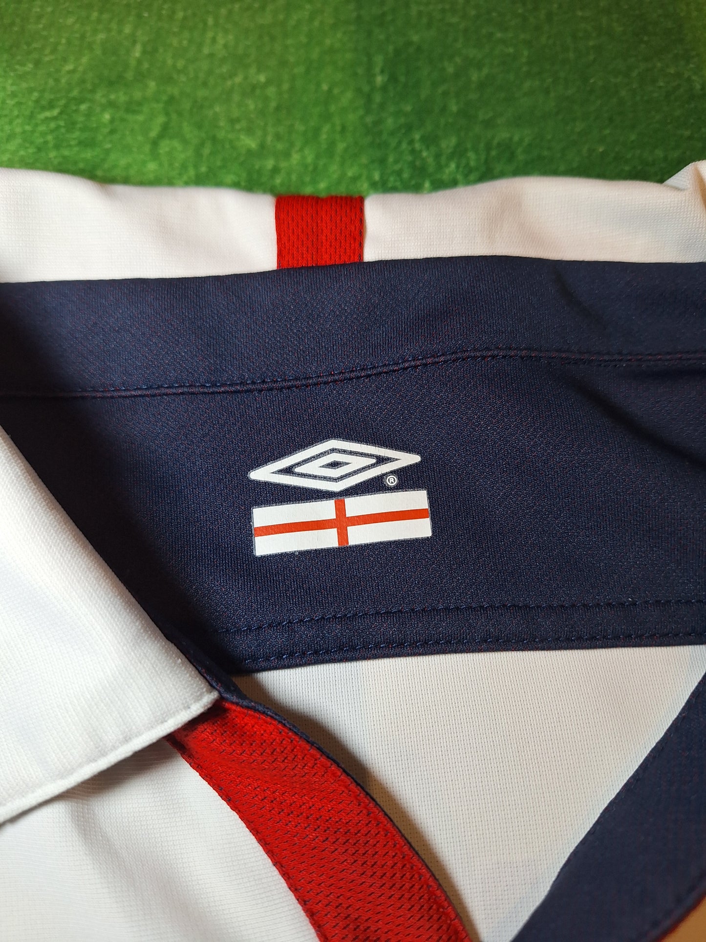 England 2004 home shirt, Beckham 7, XL