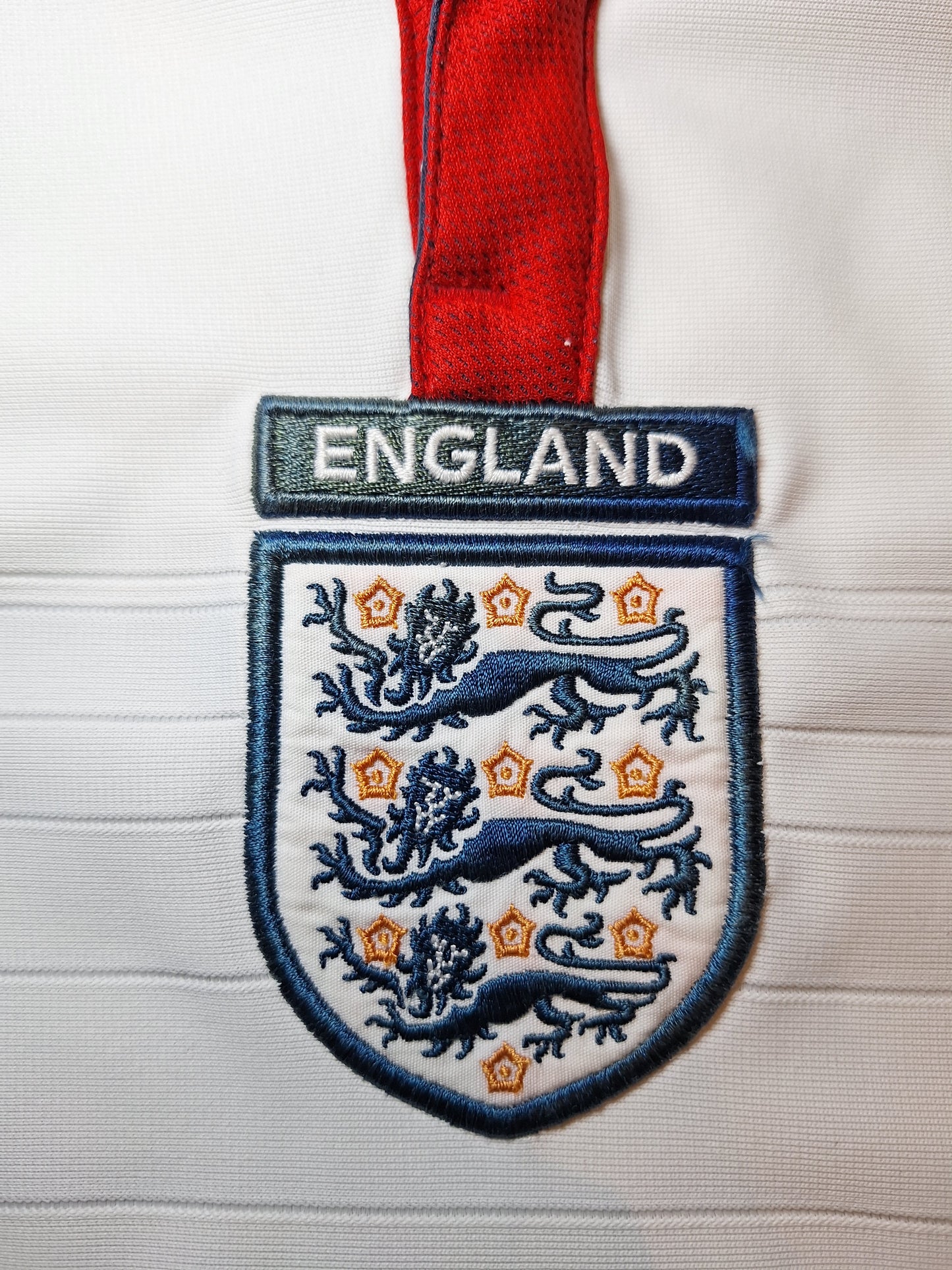 England 2004 home shirt, Beckham 7, XL