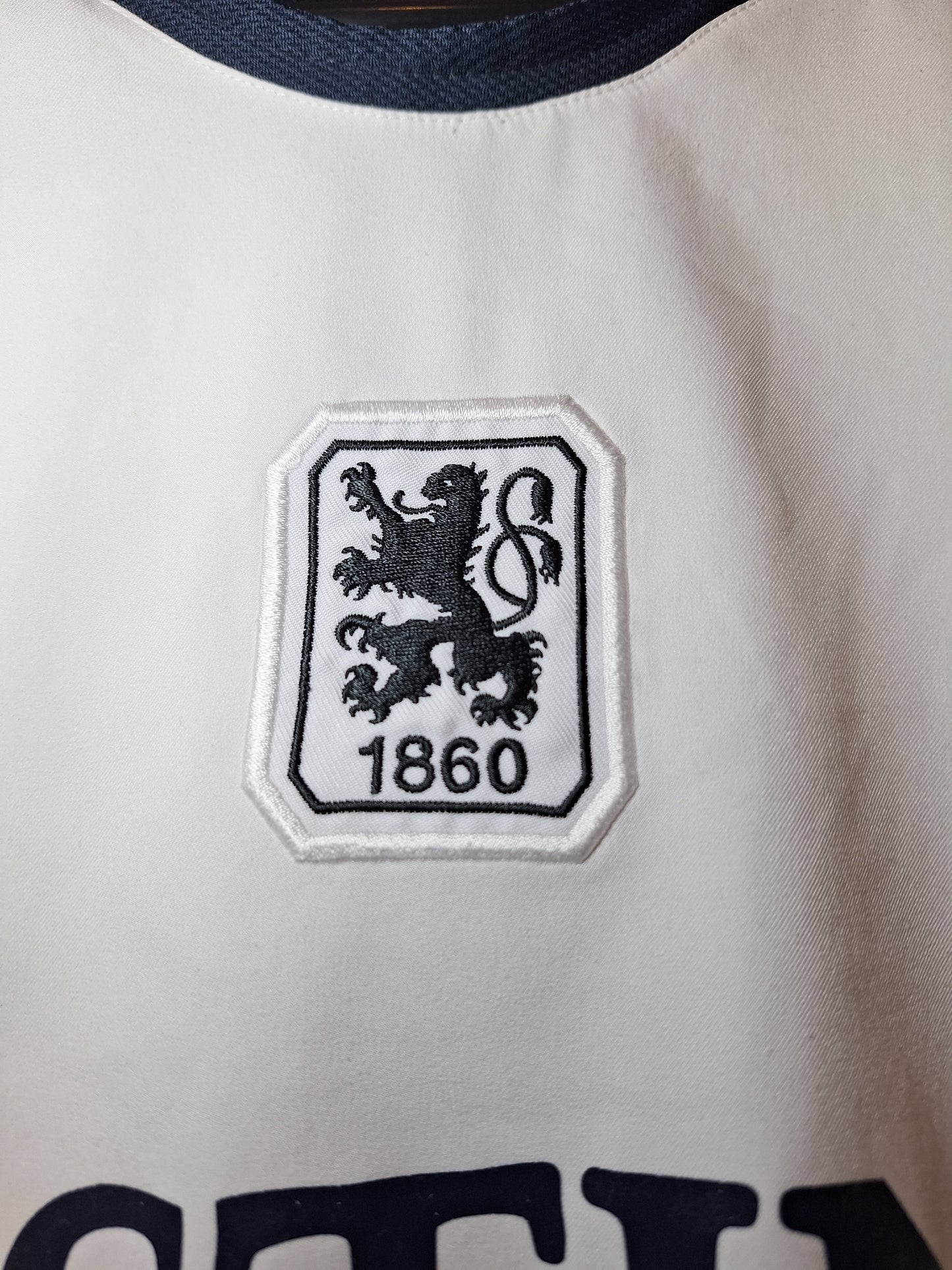 TSV Munchen 1860 2005-2006 away shirt, Lukasz Szukala 30, XL