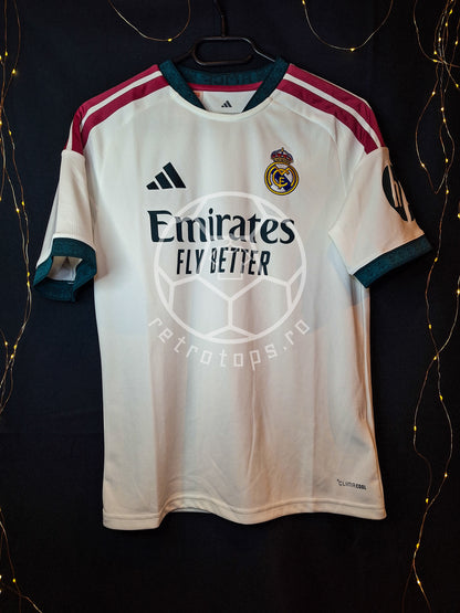 Real Madrid 2026-2027 home shirt, 13-14 years, XS/XXS
