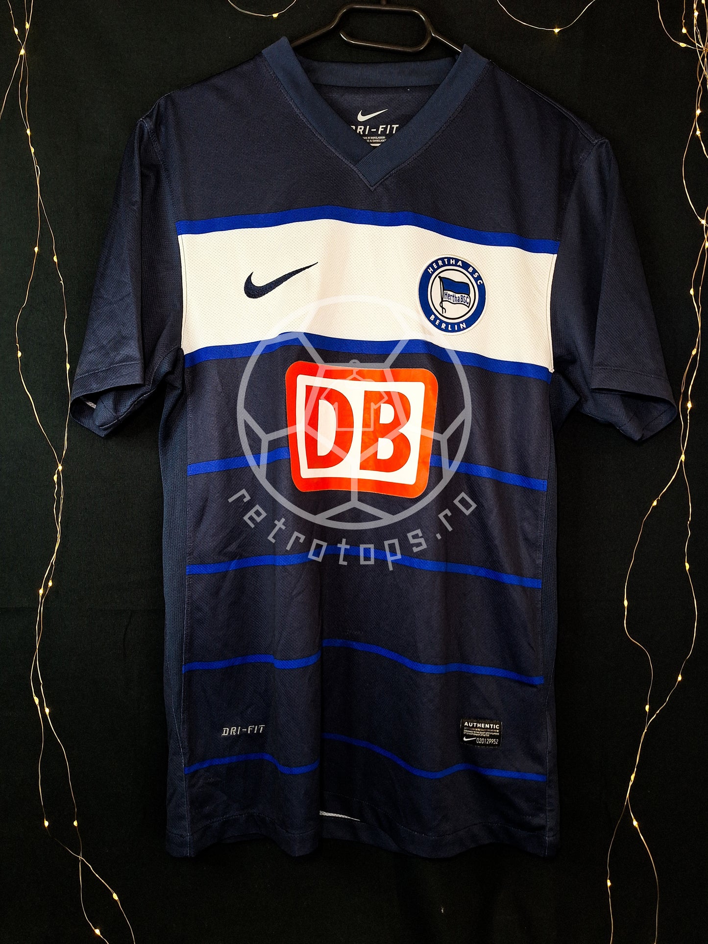 Hertha Berlin 2011-2012 home shirt, S