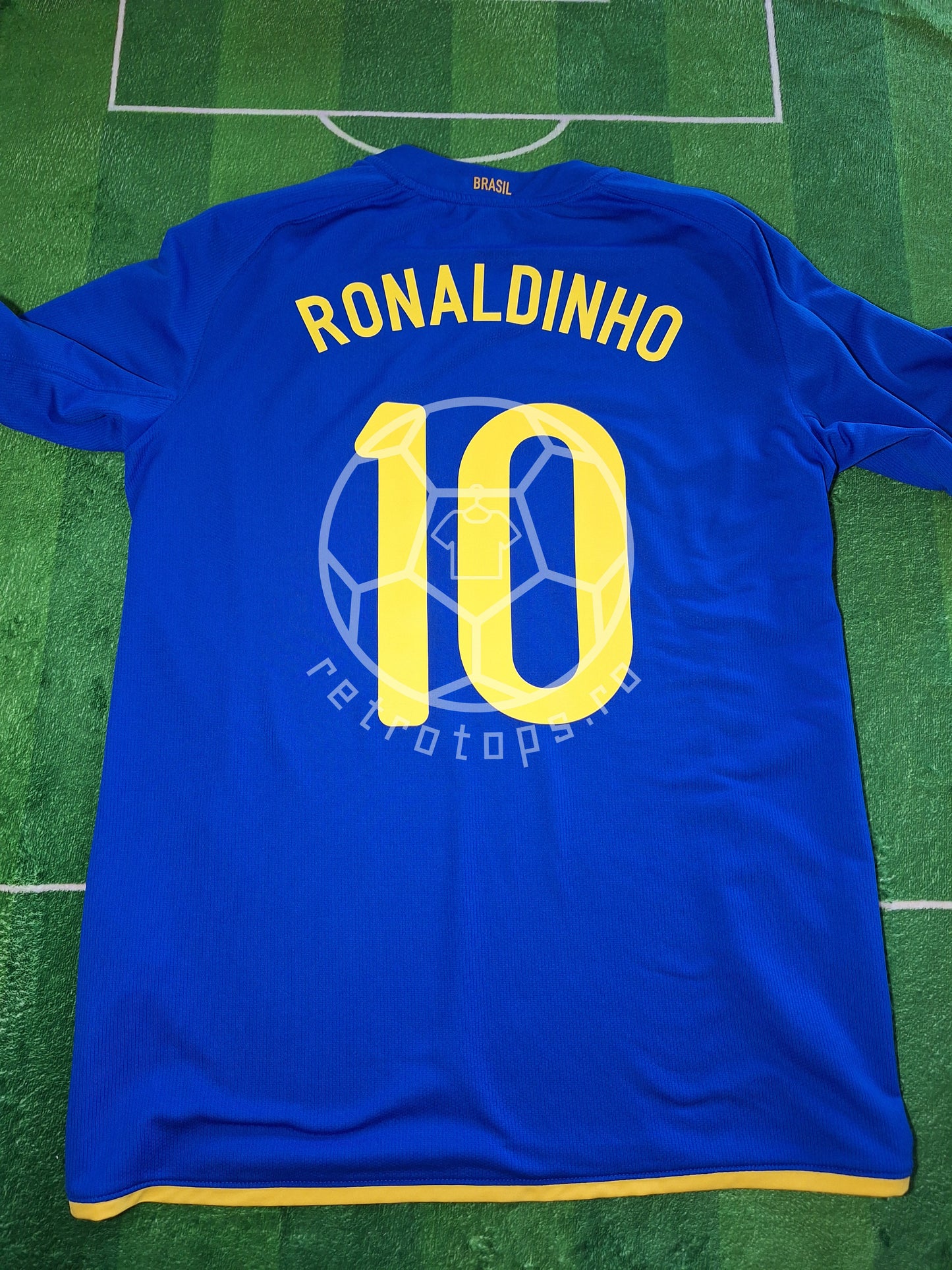 Brazil 2008 away shirt, Ronaldinho 10, L
