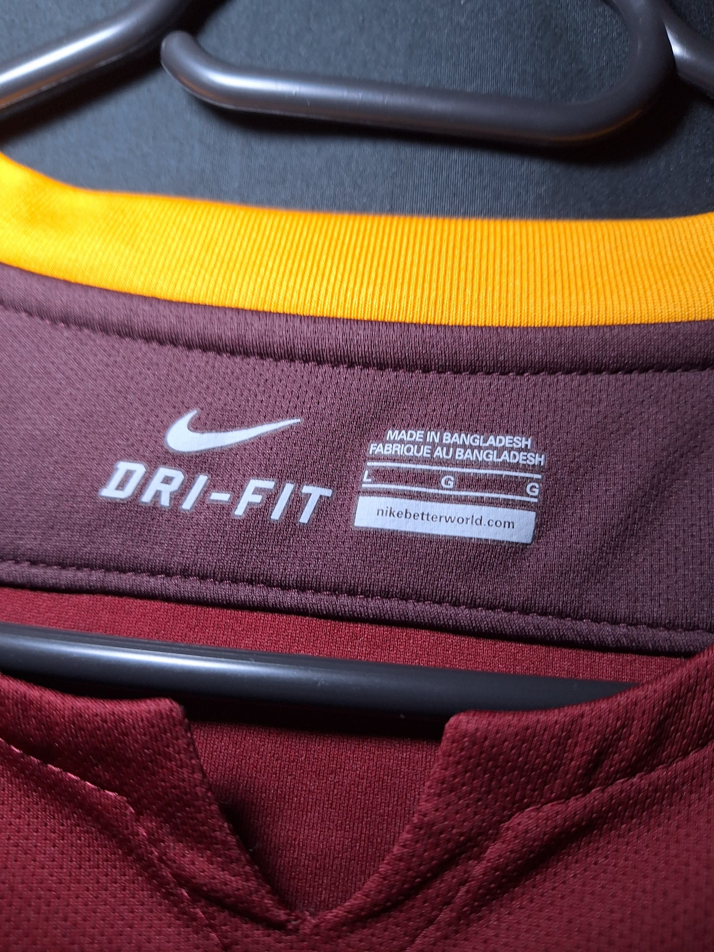 AS Roma 2015-2016 home shirt, Totti 10, L