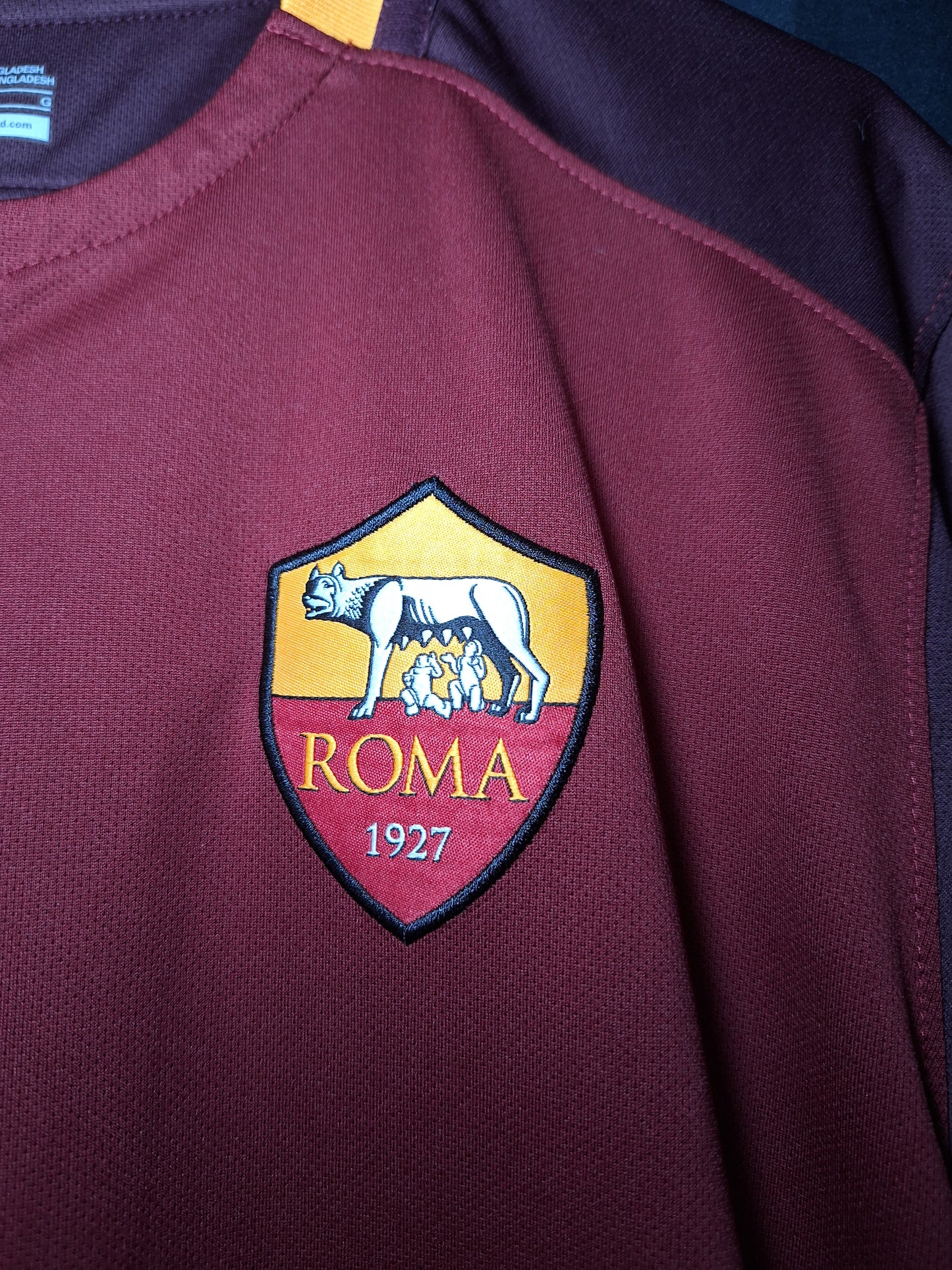 AS Roma 2015-2016 home shirt, Totti 10, L